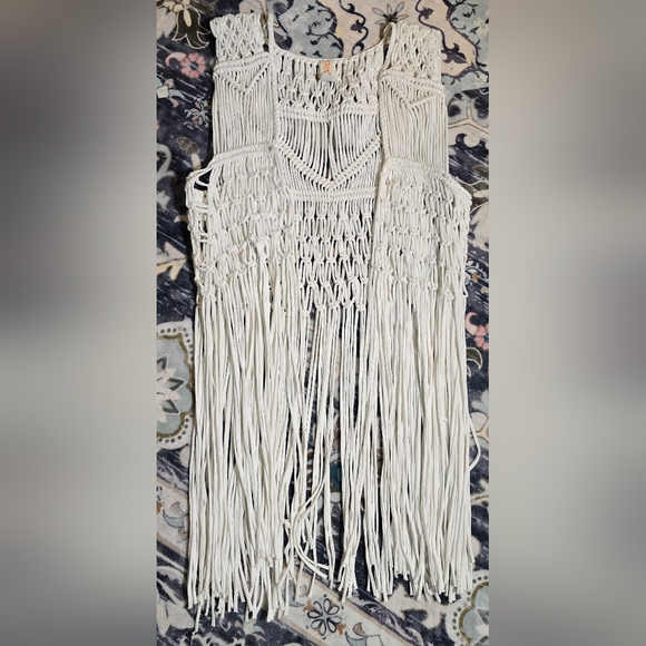 TRULUV White Macrame Fringe Vest Cotton Boho Festival Crochet Country Concert - Picture 2 of 6